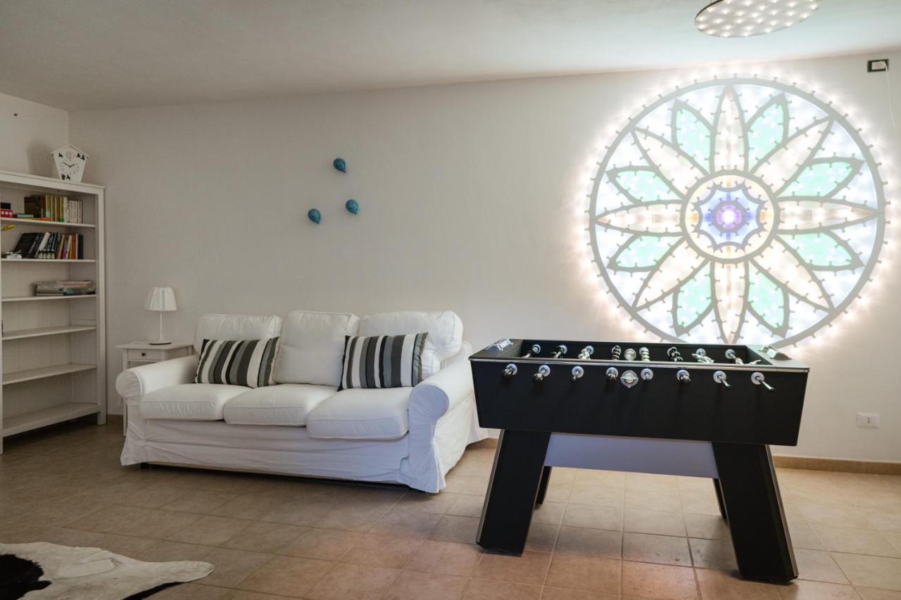 Prestigiosa Villa Con Piscina Condominiale Monopoli Exterior foto