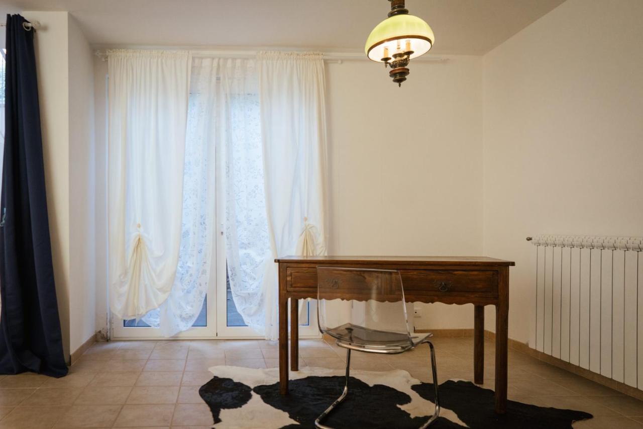 Prestigiosa Villa Con Piscina Condominiale Monopoli Exterior foto
