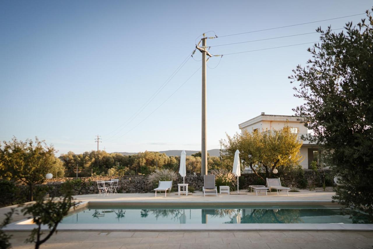 Prestigiosa Villa Con Piscina Condominiale Monopoli Exterior foto