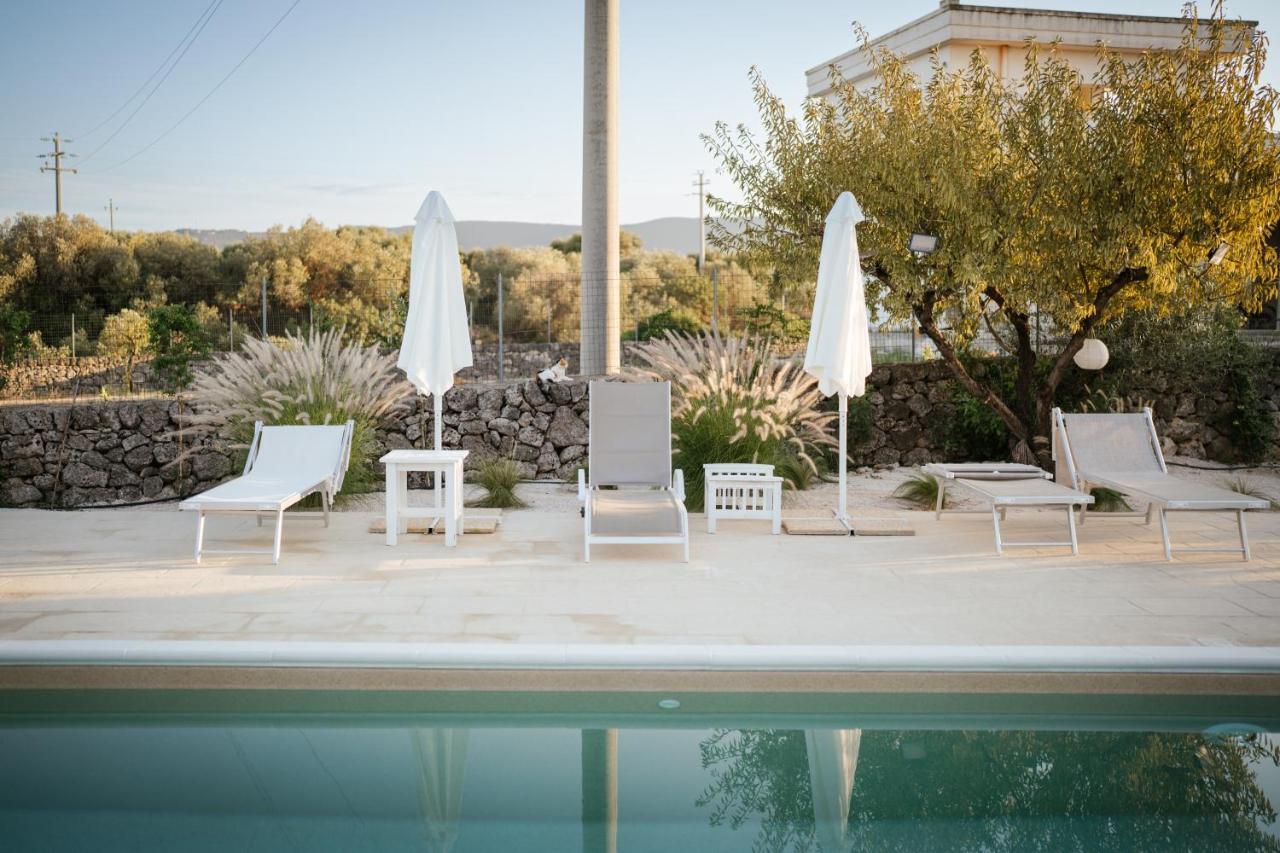 Prestigiosa Villa Con Piscina Condominiale Monopoli Exterior foto